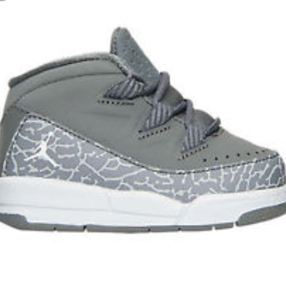 Grey Jordan’s size 10 unisex